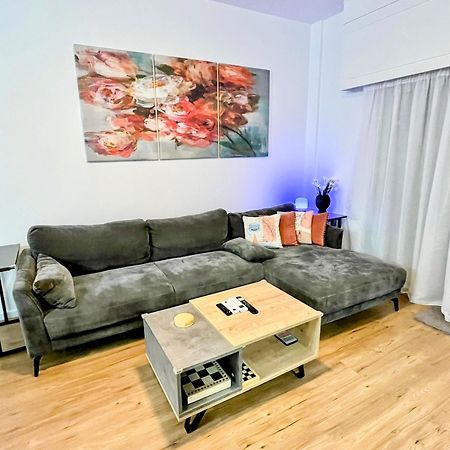 Modern Apartment Near Mckenzie Beach Larnaca Exteriör bild