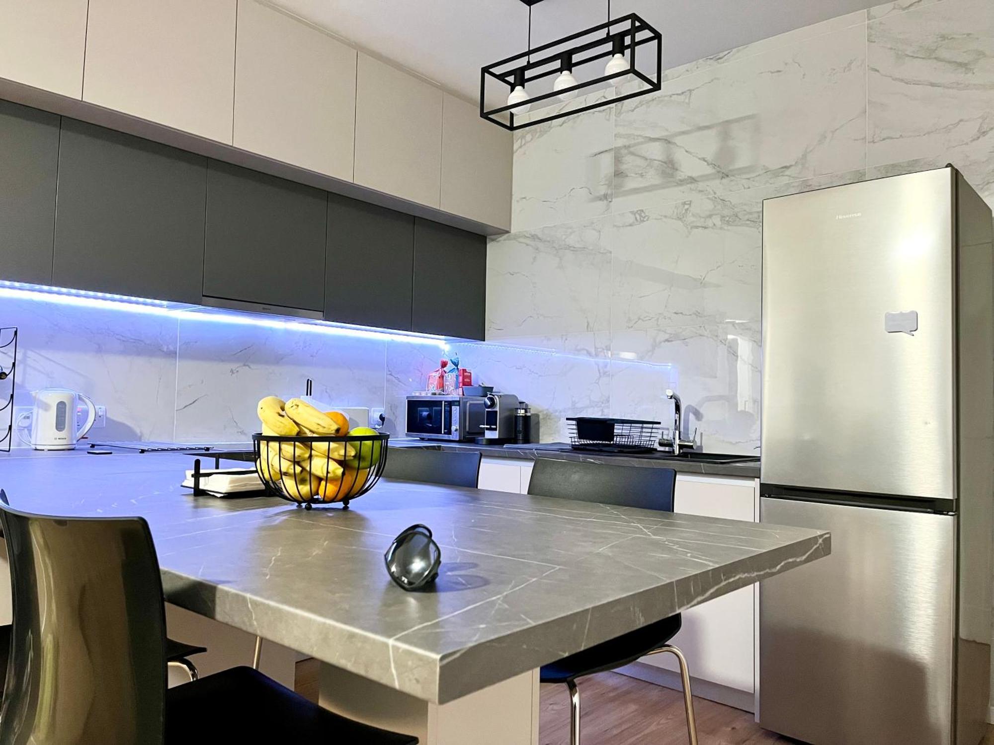Modern Apartment Near Mckenzie Beach Larnaca Exteriör bild