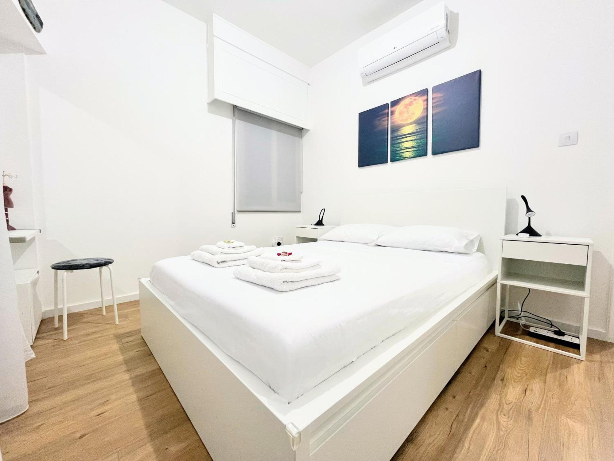 Modern Apartment Near Mckenzie Beach Larnaca Exteriör bild