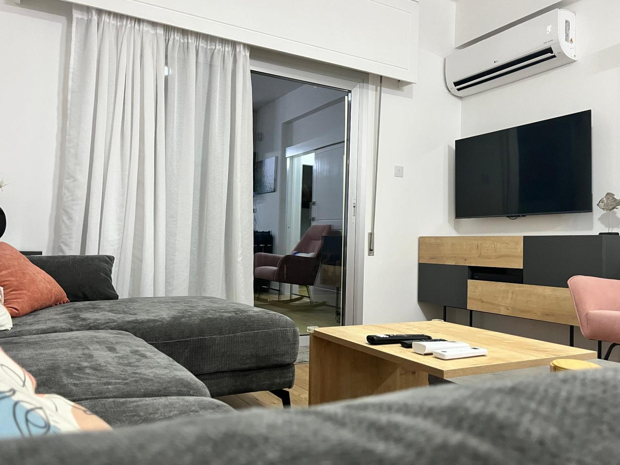 Modern Apartment Near Mckenzie Beach Larnaca Exteriör bild