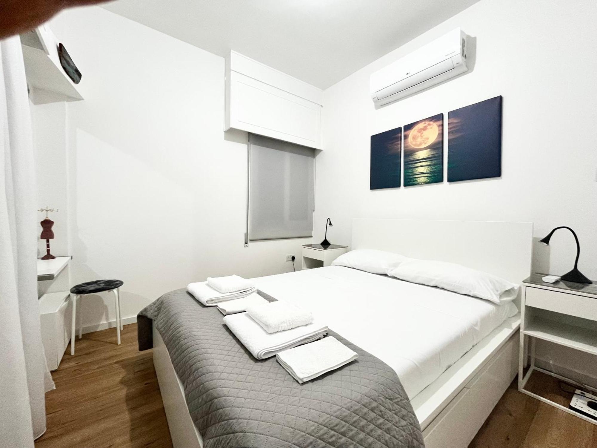 Modern Apartment Near Mckenzie Beach Larnaca Exteriör bild